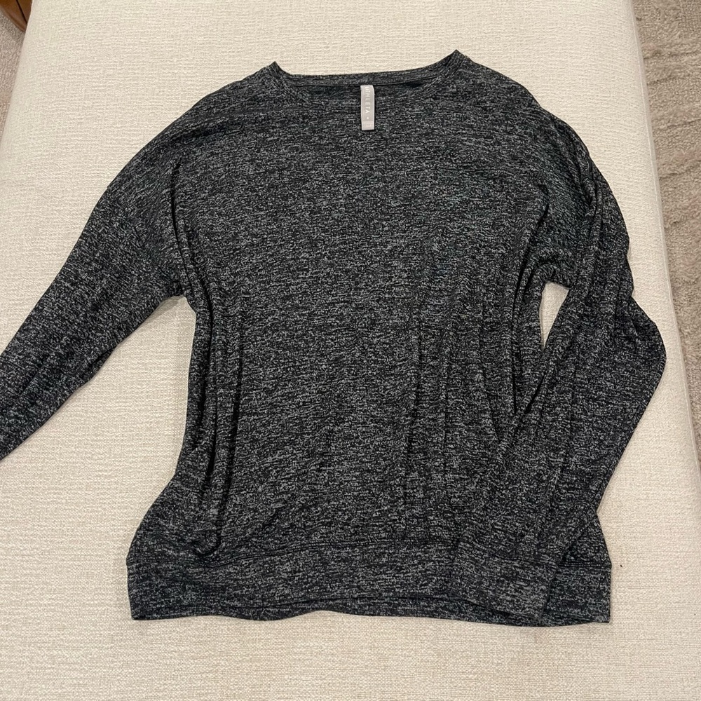 Athleta yoga long sleeve tshirt